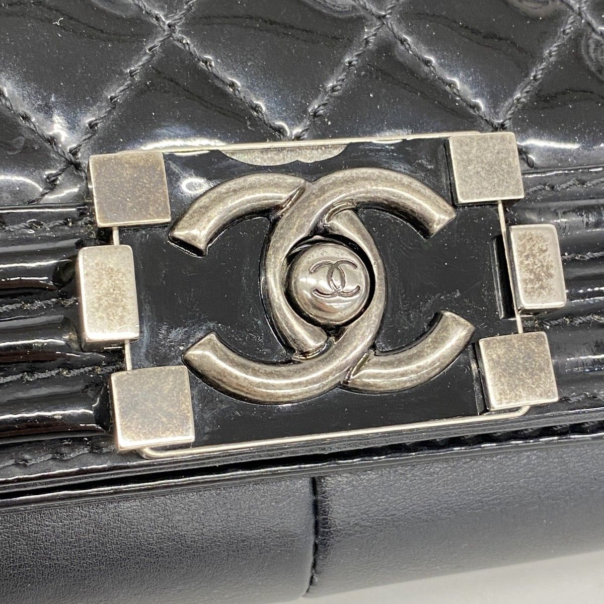 Chanel Shoulder Bag Boy Patent Leather Black Silver — view 7