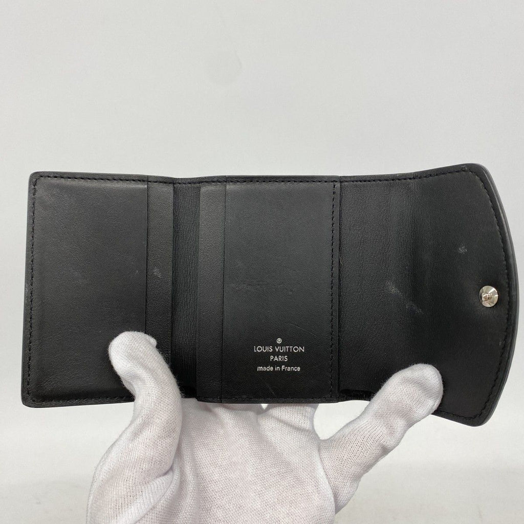 Louis Vuitton Trifold Wallet Mahina Portefeuille Iris XS Noir — view 3