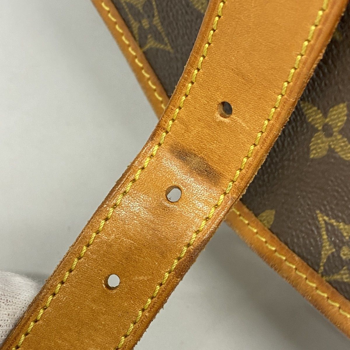 Louis Vuitton Shoulder Bag Monogram Saumur 35 Brown — view 7