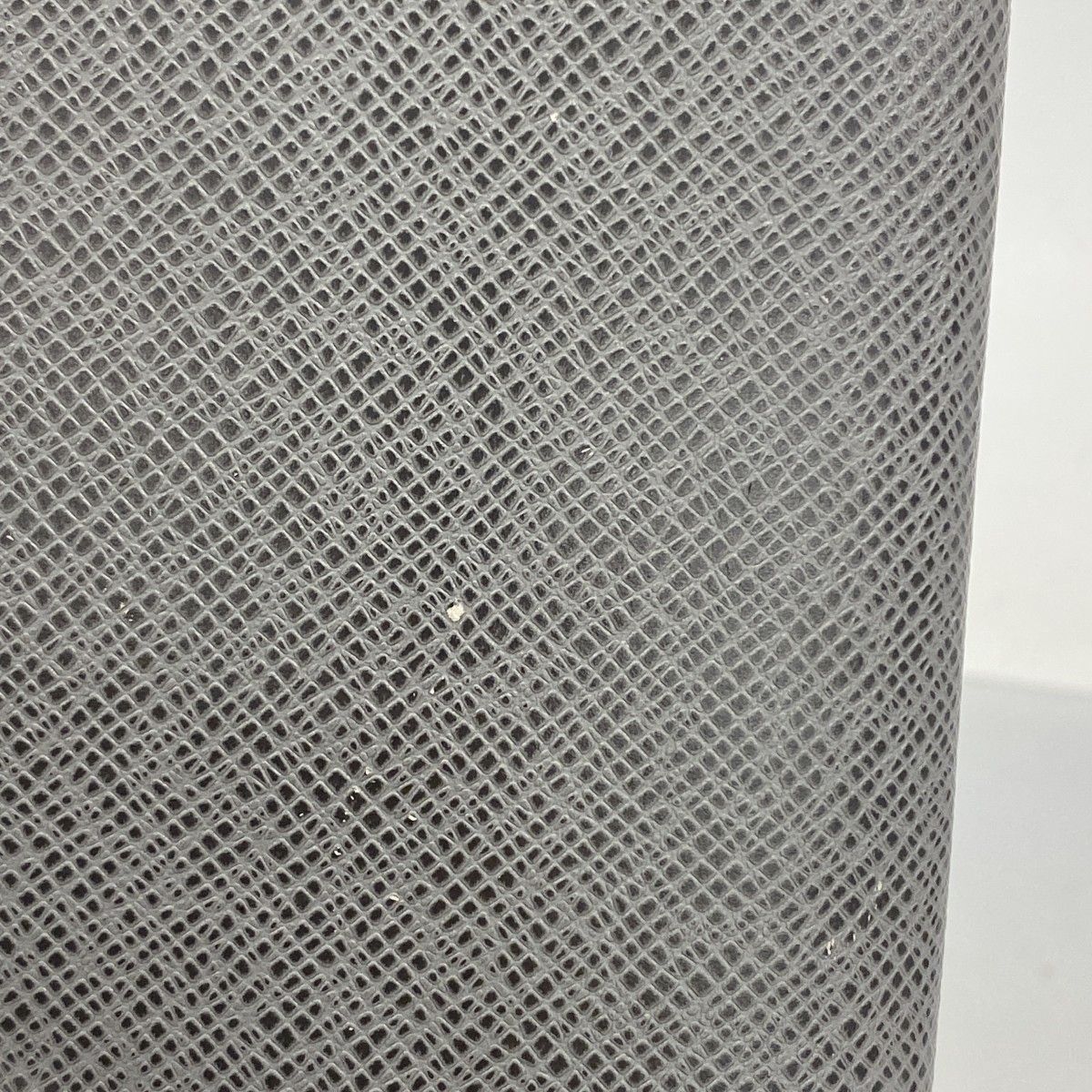 Louis Vuitton Wallet Taiga Portefeuille Brazza Glacier — view 7
