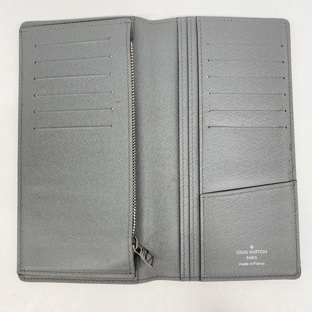 Louis Vuitton Wallet Taiga Portefeuille Brazza Glacier — view 3