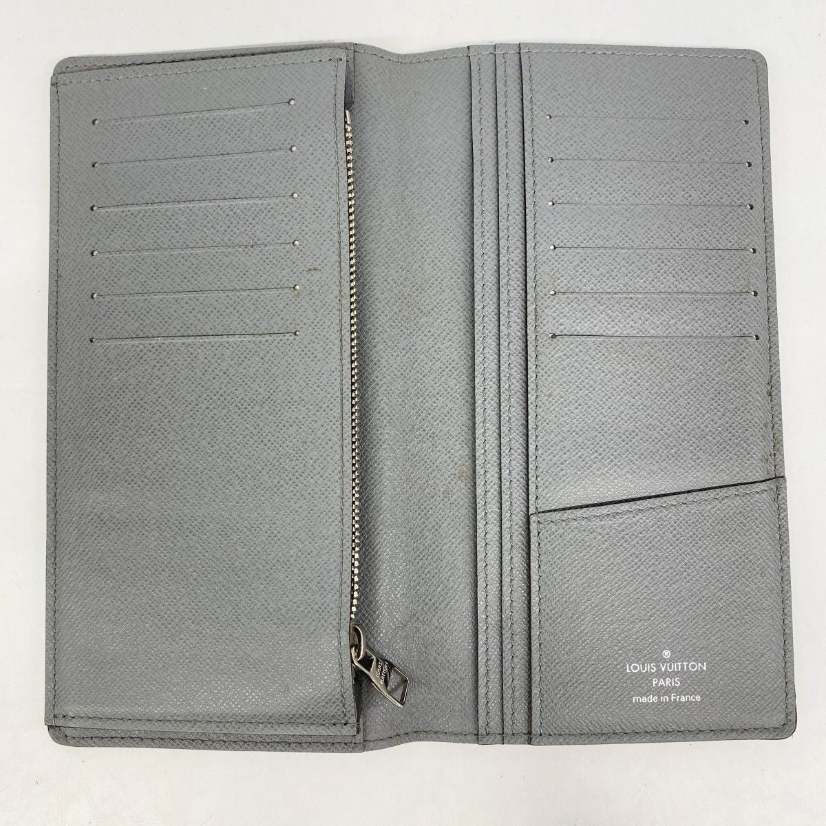 Louis Vuitton Wallet Taiga Portefeuille Brazza Glacier — view 3