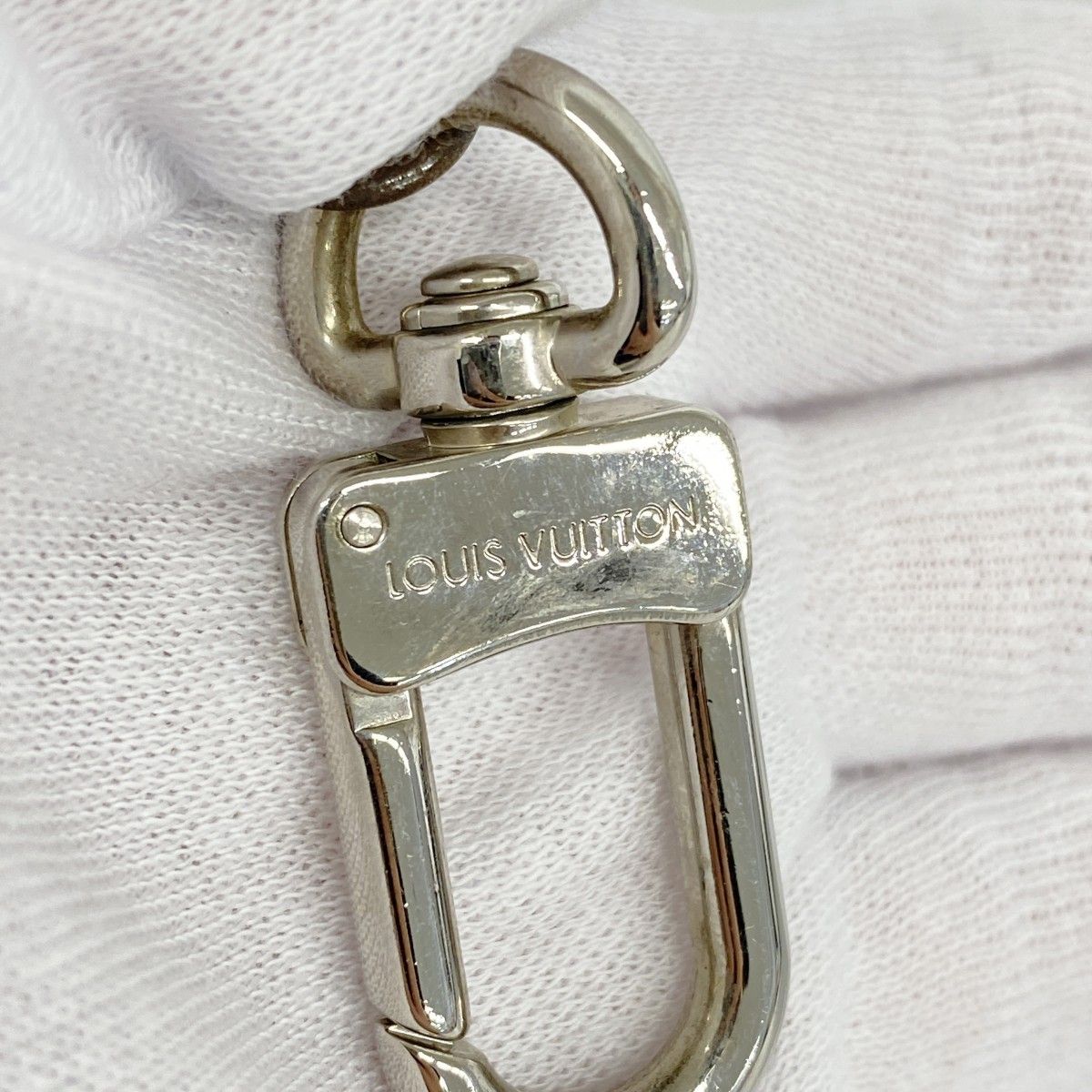 Louis Vuitton Key Holder Charm Porte Cles LV Capucines Pink Silver — view 2