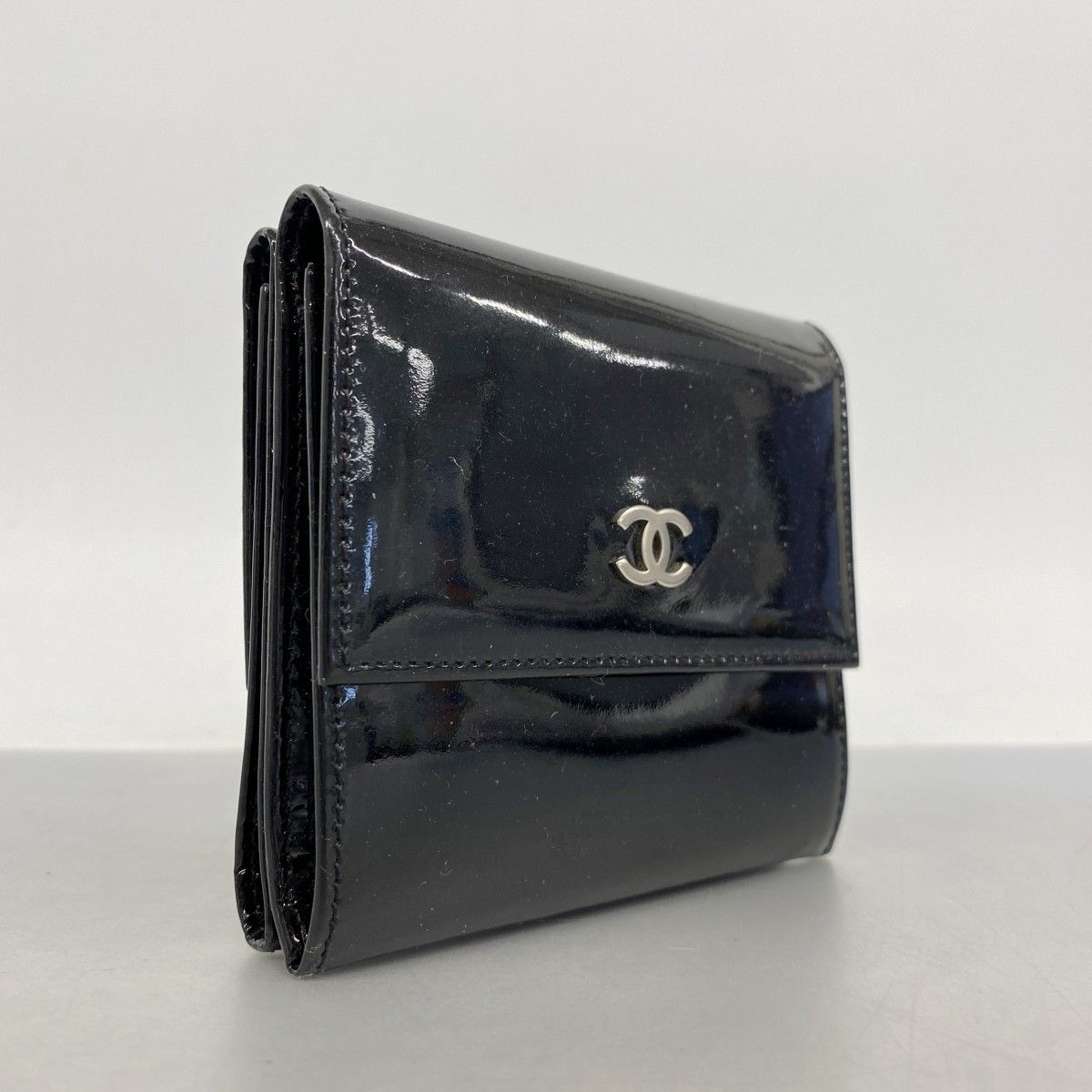 Chanel Trifold Wallet Patent Leather Black Silver — view 2