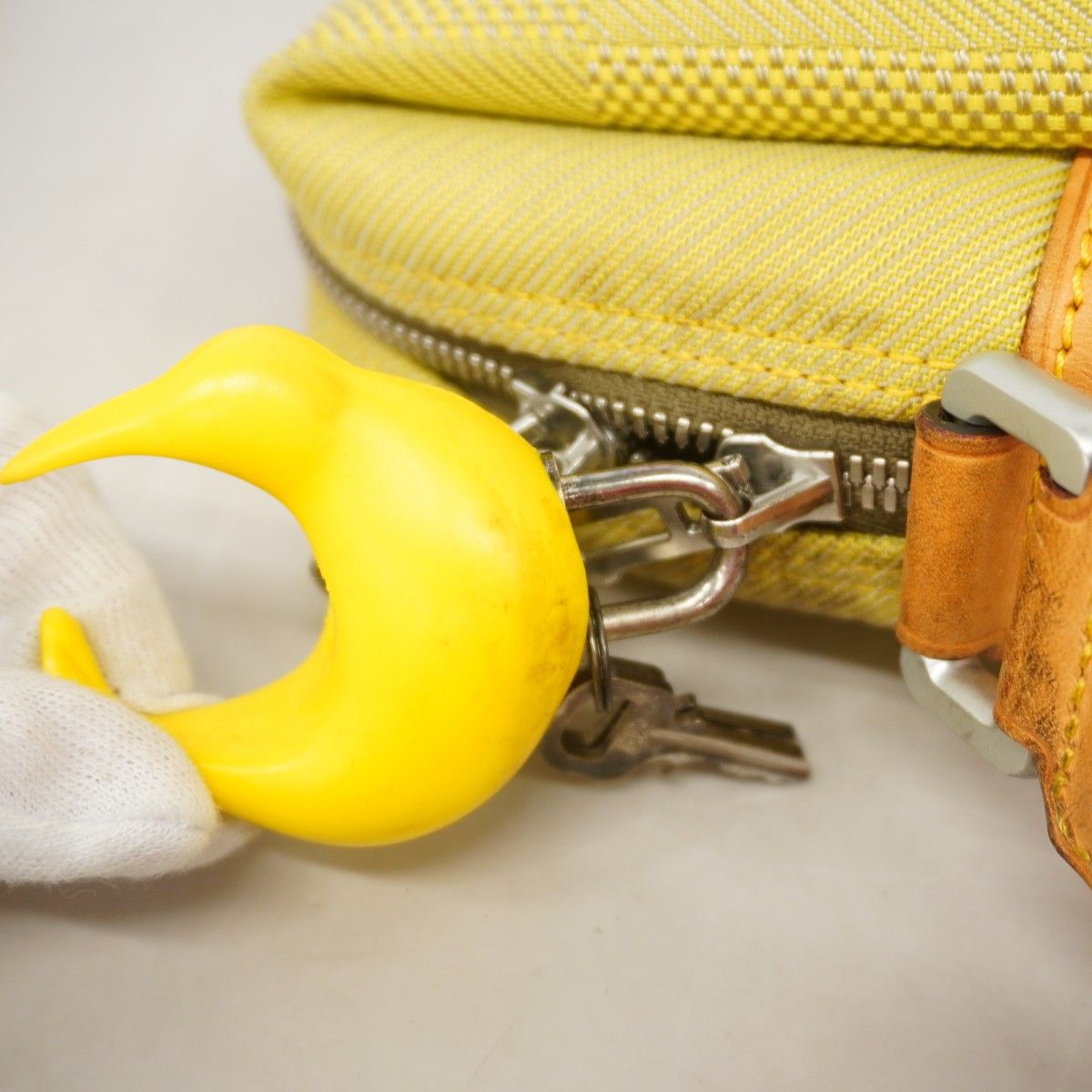 Louis Vuitton Shoulder Bag Damier Jean LV Cup Weatherly Yellow — view 7