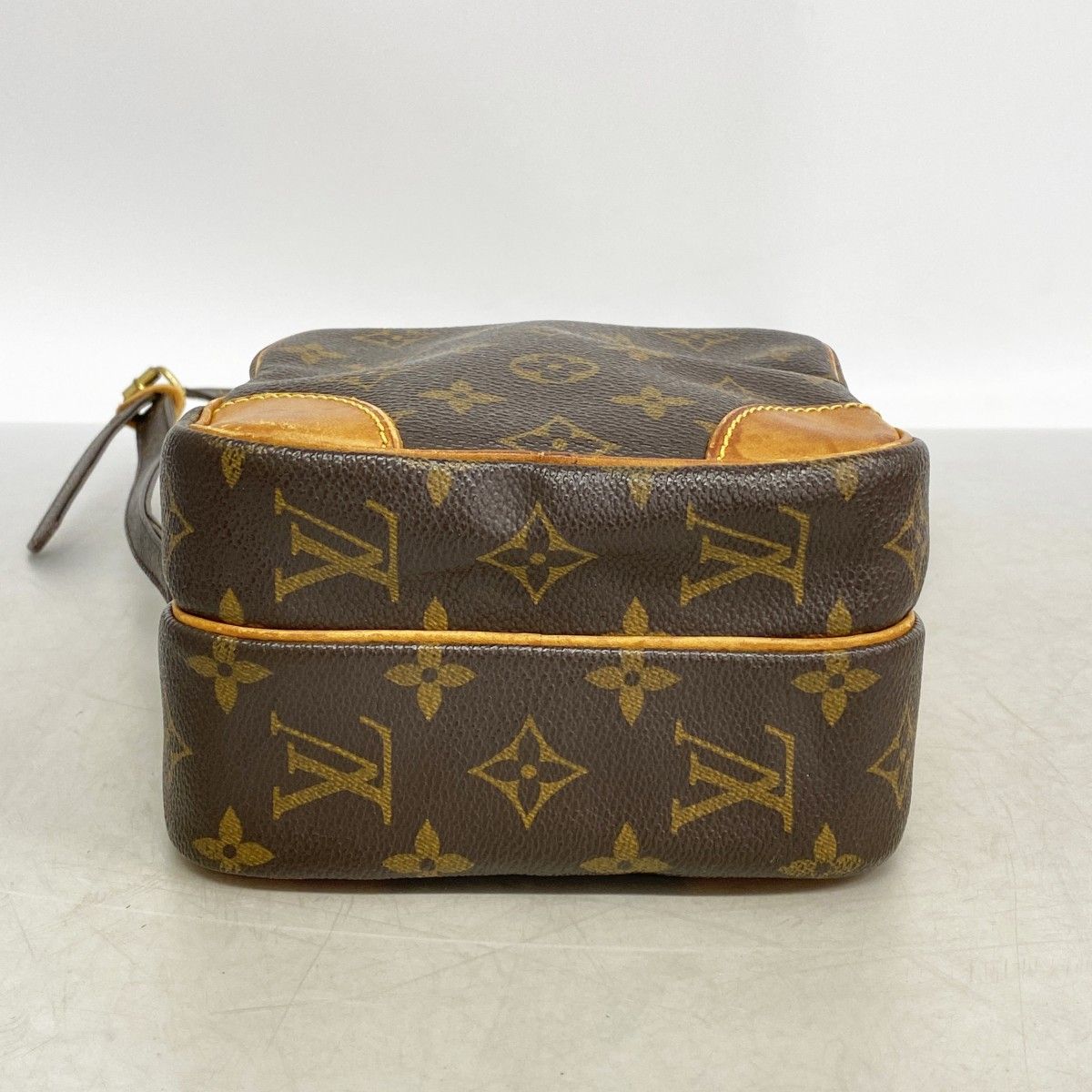 Louis Vuitton Shoulder Bag Monogram Amazon Brown — view 3