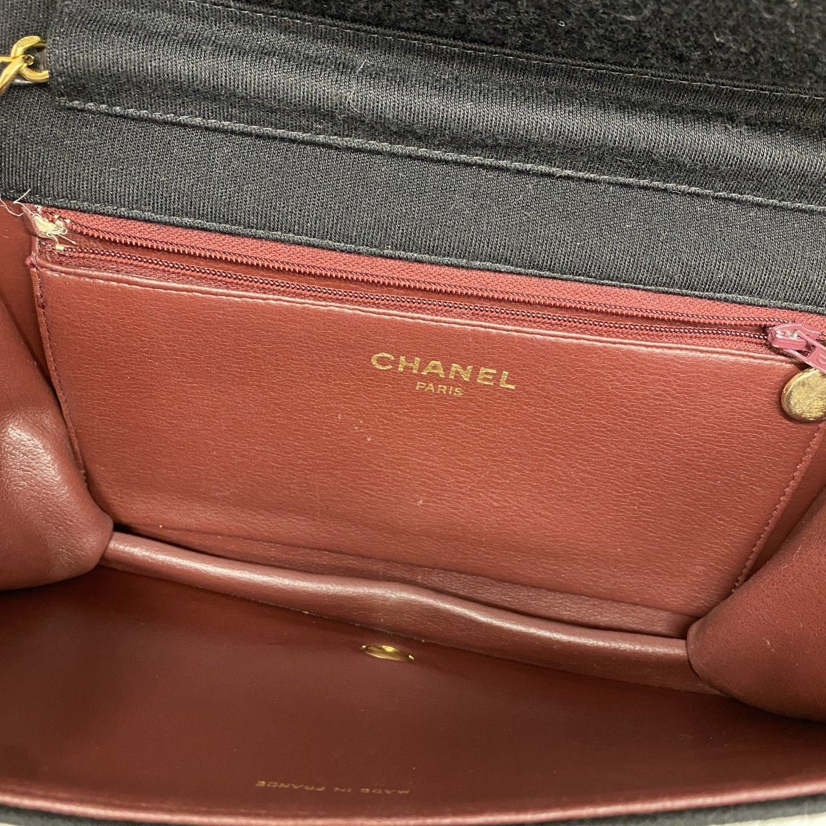 Chanel Shoulder Bag Quilted Jersey Black Gold — view 4