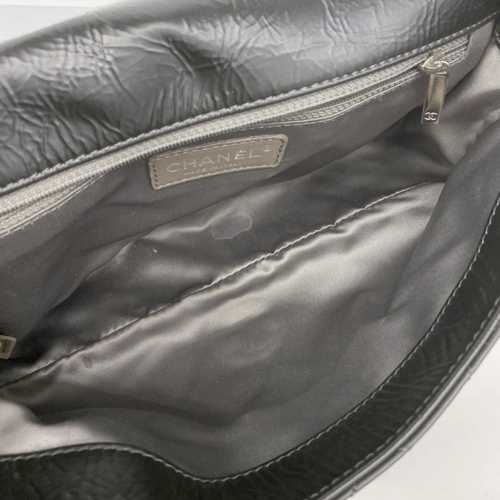 Chanel Shoulder Bag Quilted Leather Black Silver — view 4
