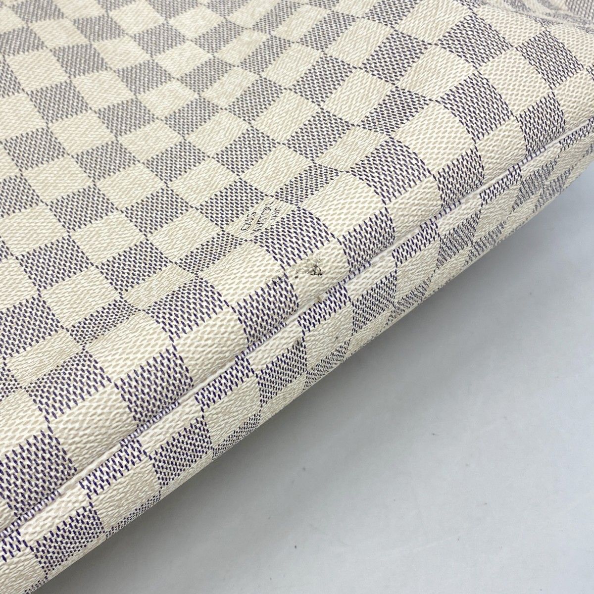 Louis Vuitton Tote Damier Azur Neverfull MM White — view 6
