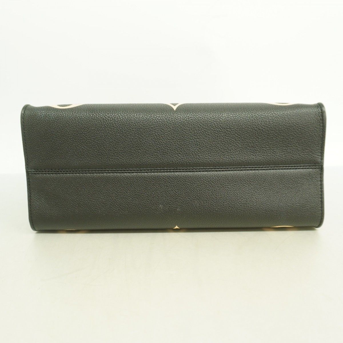 Louis Vuitton Tote Monogram Empreinte On The Go MM Black Beige 2-Way — view 3