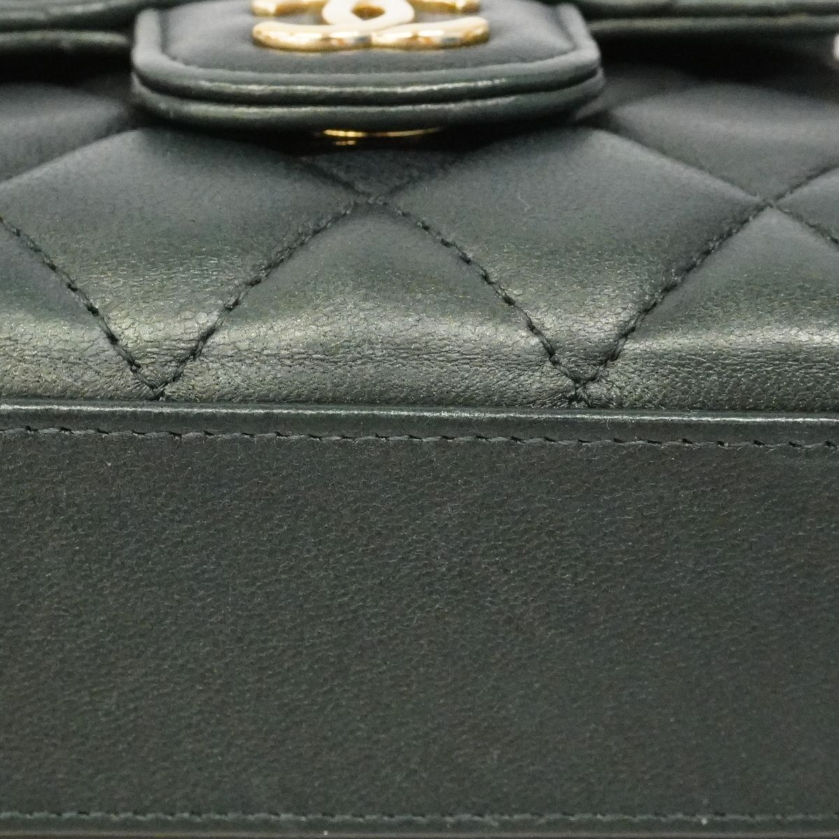 Chanel Handbag Quilted Lambskin Dark Green Champagne Gold 2-Way — view 7
