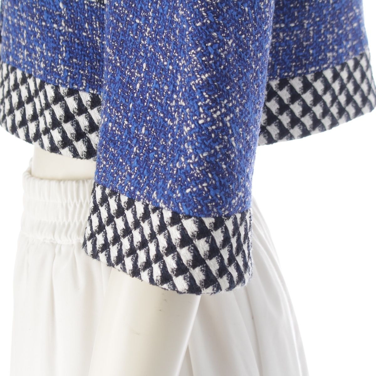 Chanel Cotton Wool CC Logo Pearl Button Cropped Terre Jacket Top Black Blue — view 7