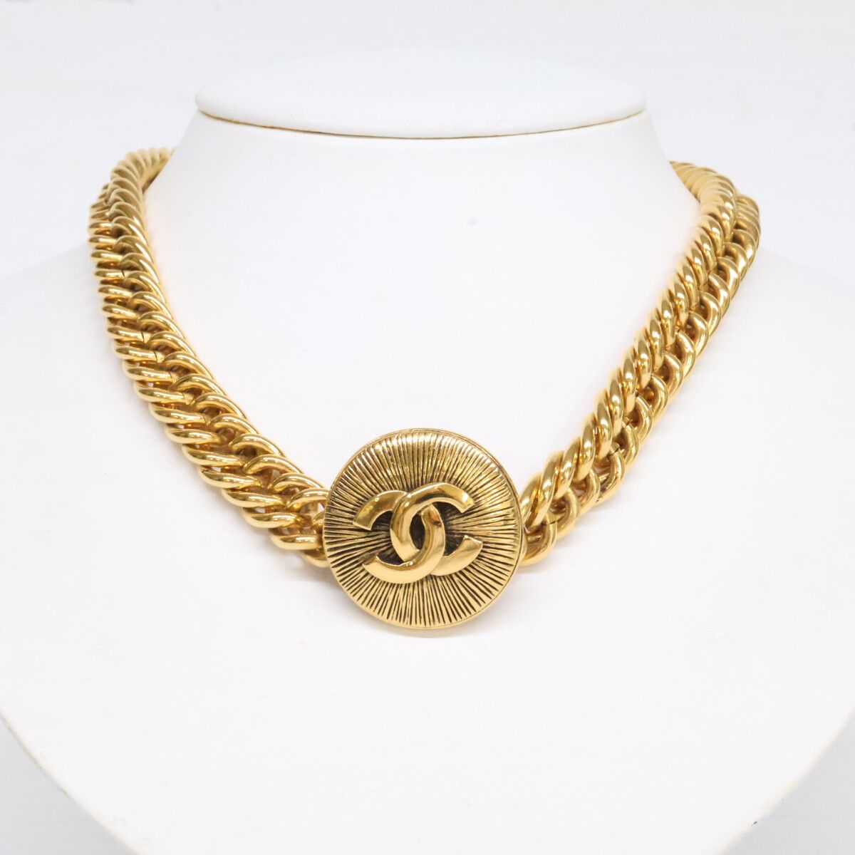 Chanel Vintage CC Logo Chain Choker Necklace — view 9