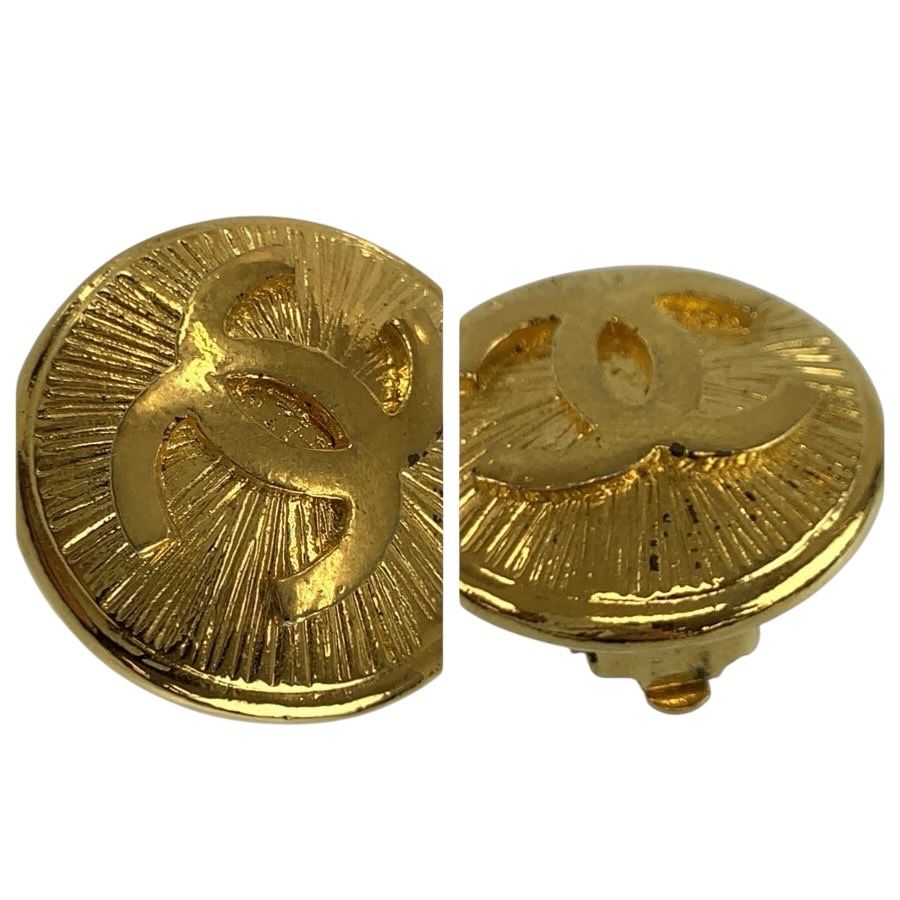 Chanel Vintage CC Logo Gold Plated Earrings — view 6