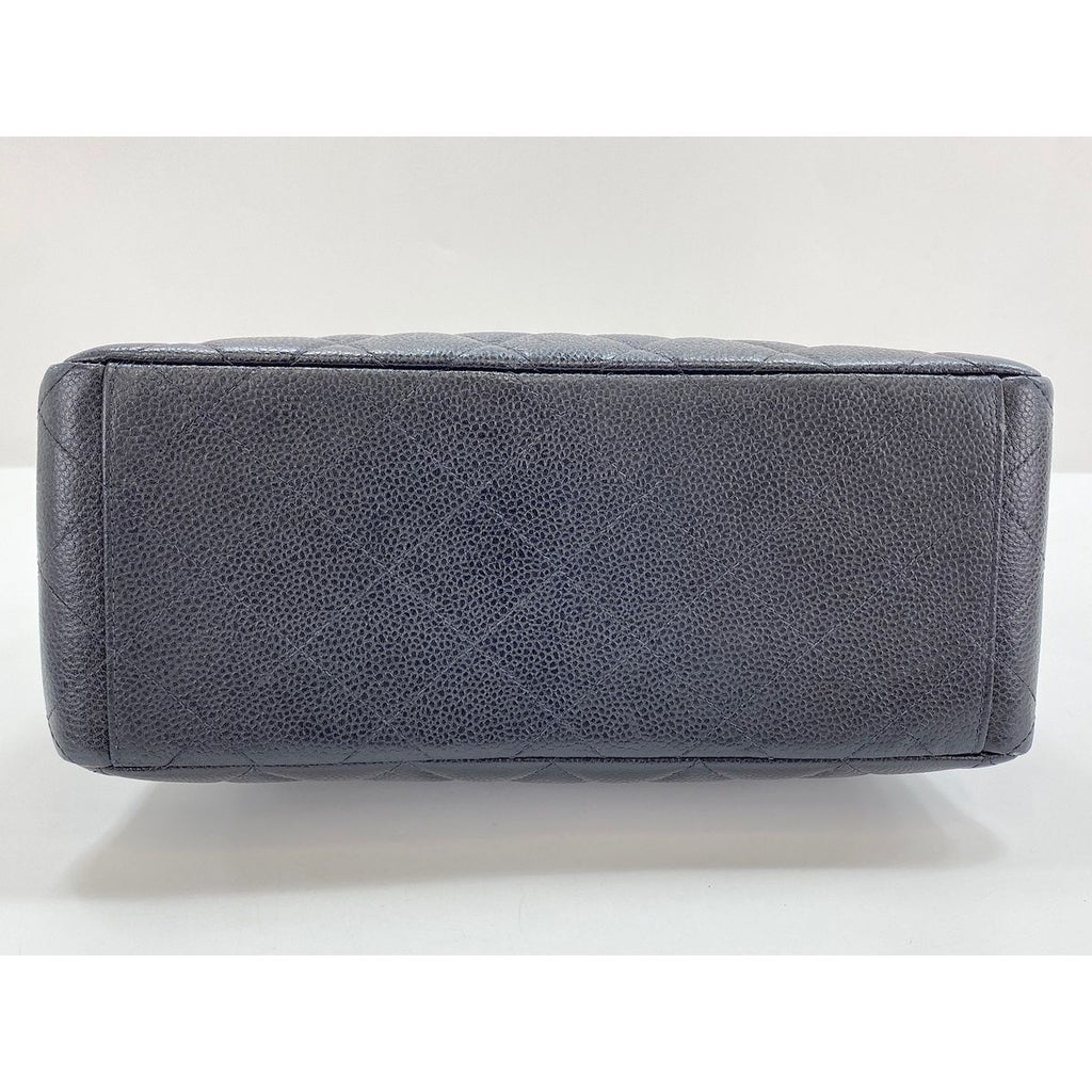 Chanel Shoulder Bag Quilted — view 5