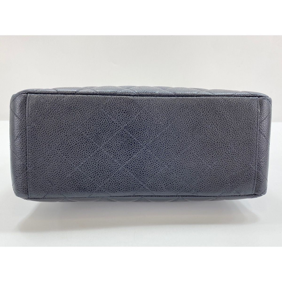 Chanel Shoulder Bag Quilted — view 5