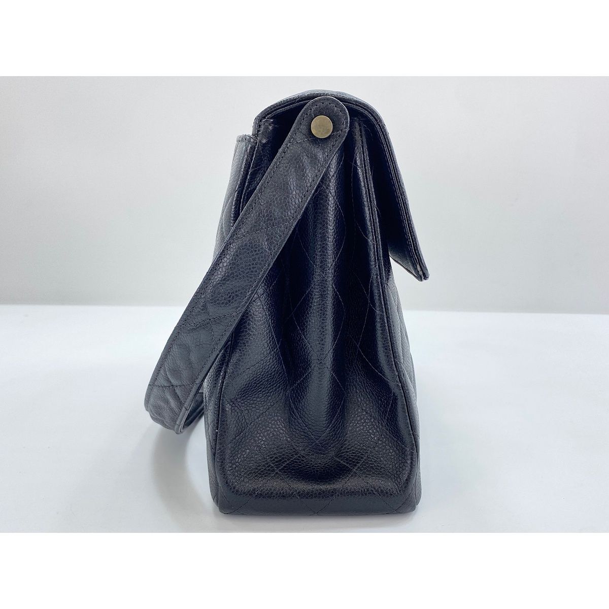 Chanel Shoulder Bag Quilted — view 3