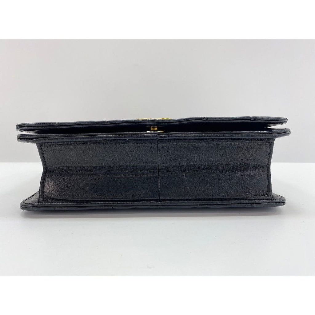 Chanel Shoulder Bag Quilted — view 5