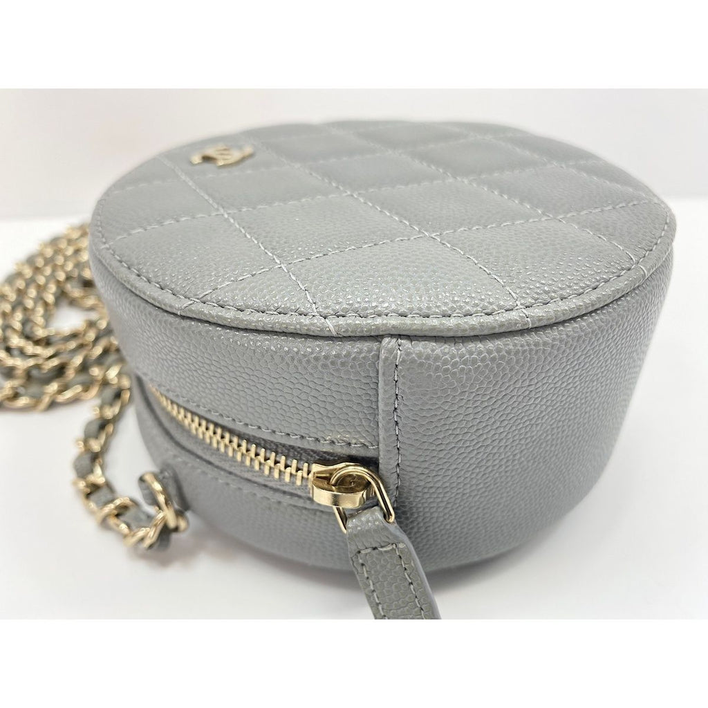 Chanel Shoulder Bag Quilted — view 7