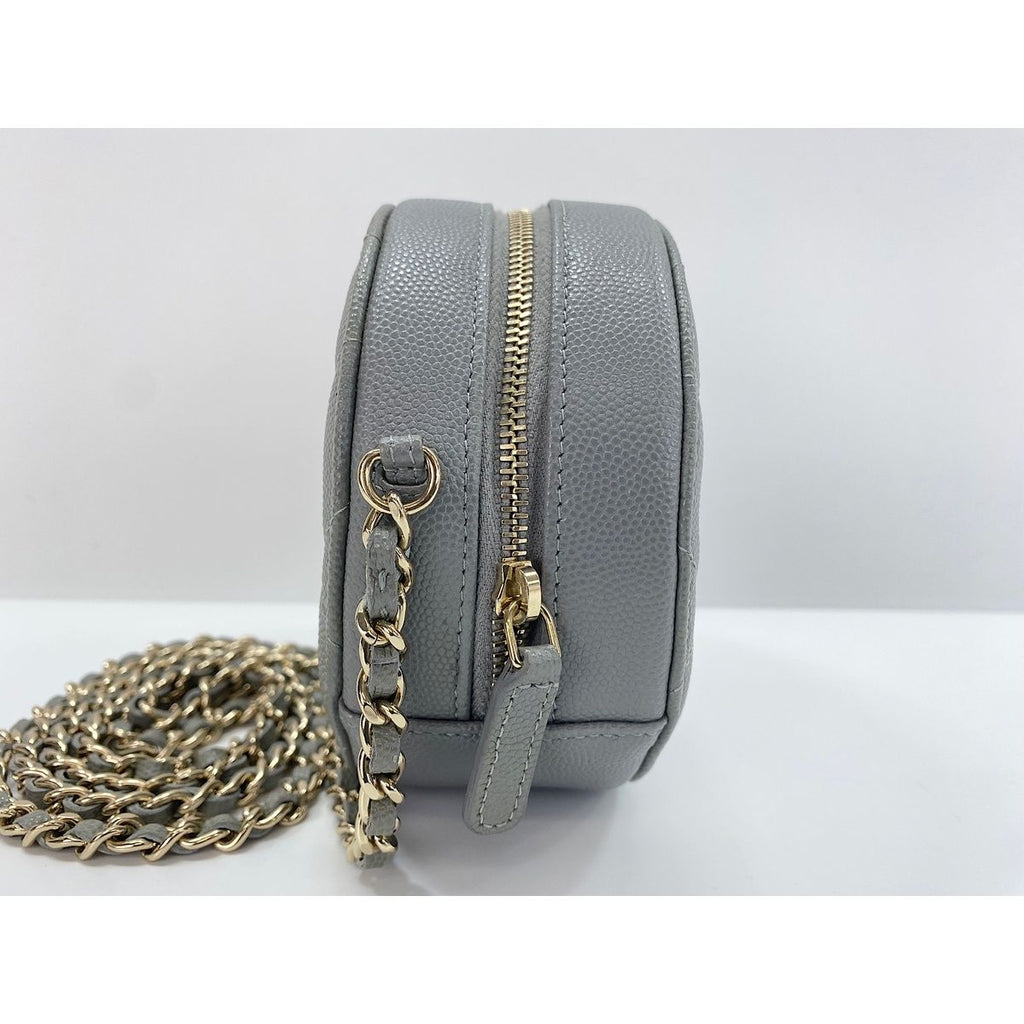 Chanel Shoulder Bag Quilted — view 5