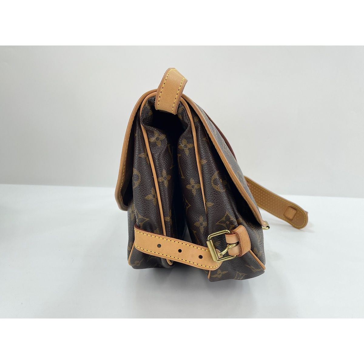 Louis Vuitton Shoulder Bag Saumur 30 — view 5
