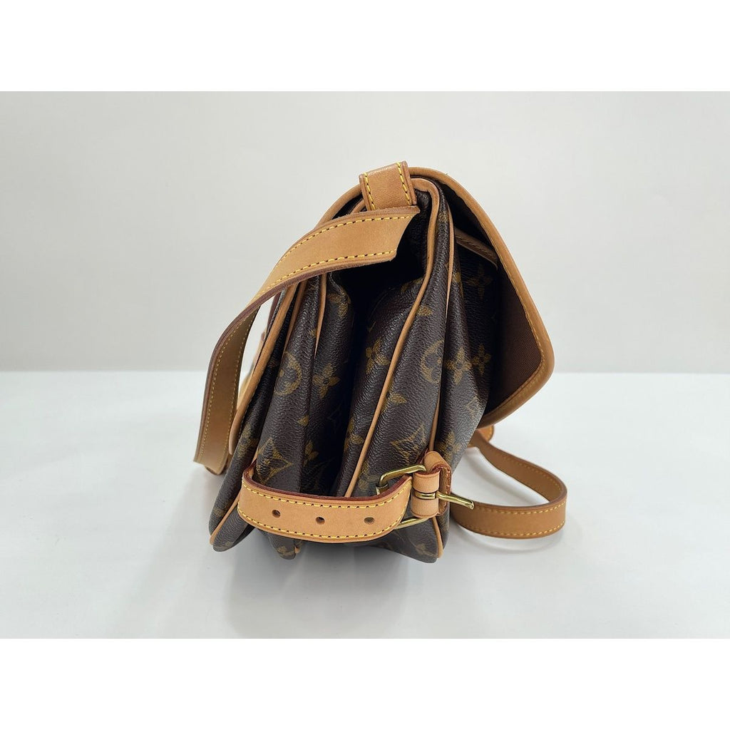 Louis Vuitton Shoulder Bag Saumur 30 — view 4
