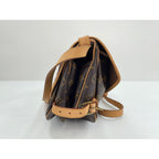 Louis Vuitton Shoulder Bag Saumur 30 — view 4