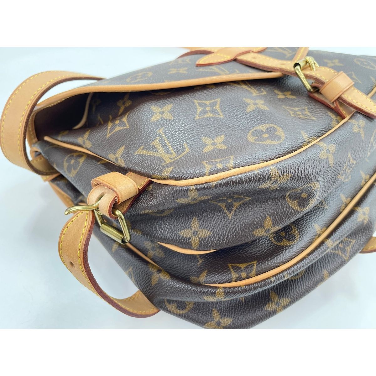 Louis Vuitton Shoulder Bag Saumur 30 — view 7