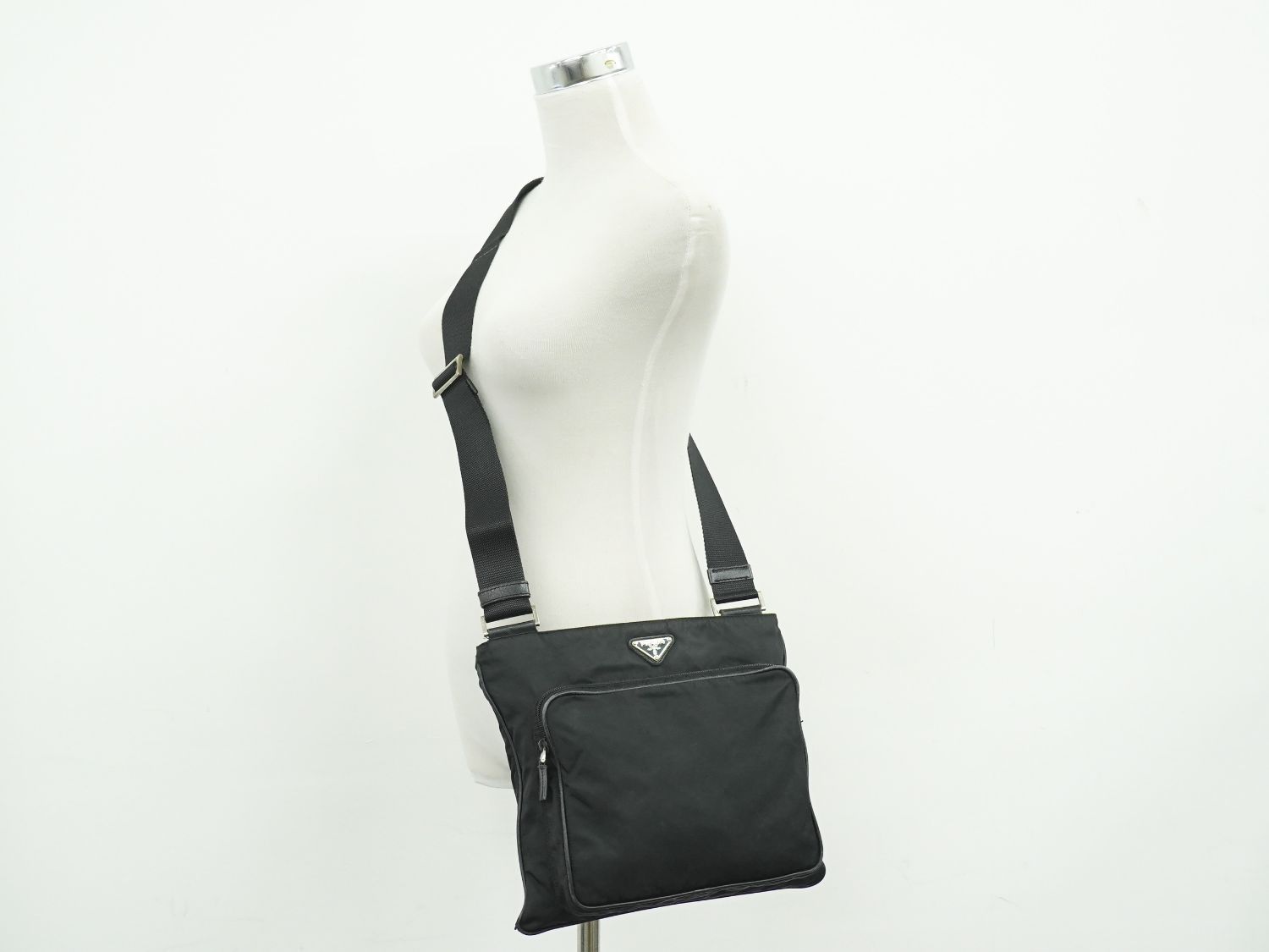 Prada Nylon Shoulder Bag Pochette Black — view 6
