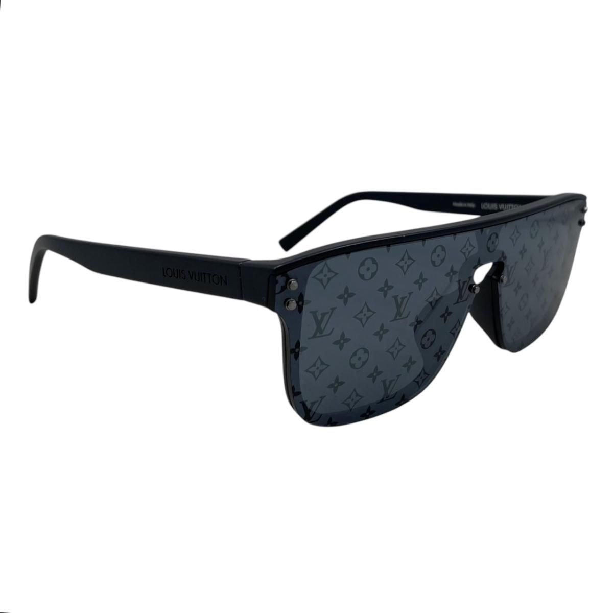 Louis Vuitton Sunglasses LV Waimea Monogram Mask Eyewear — view 2