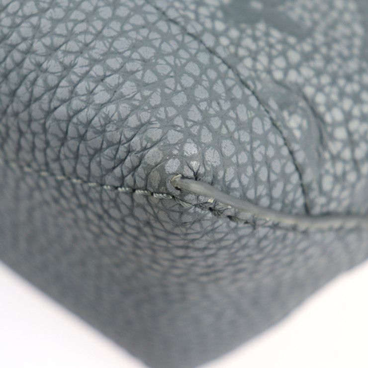 Louis Vuitton Climbing Hobo Cruiser PM Shoulder Bag Taurillon Leather Gray — view 5
