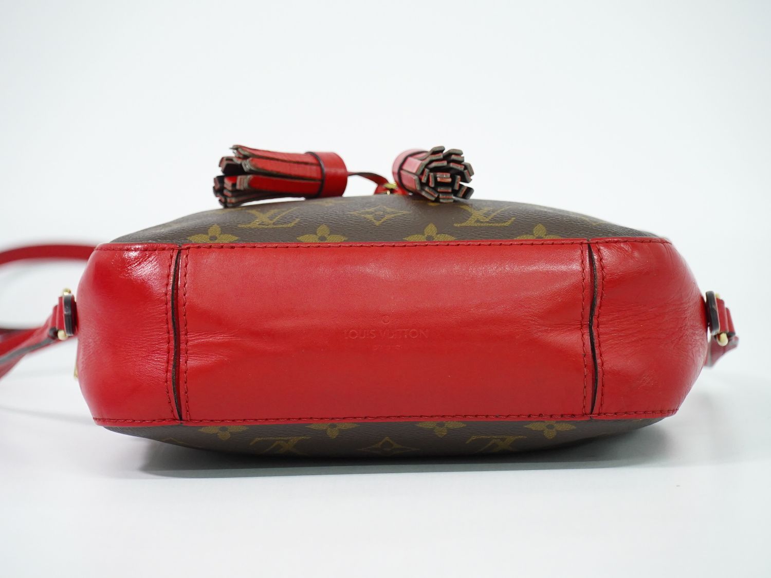 Louis Vuitton LV Saintonge Monogram Shoulder Bag Pochette Brown Coquelicot — view 3
