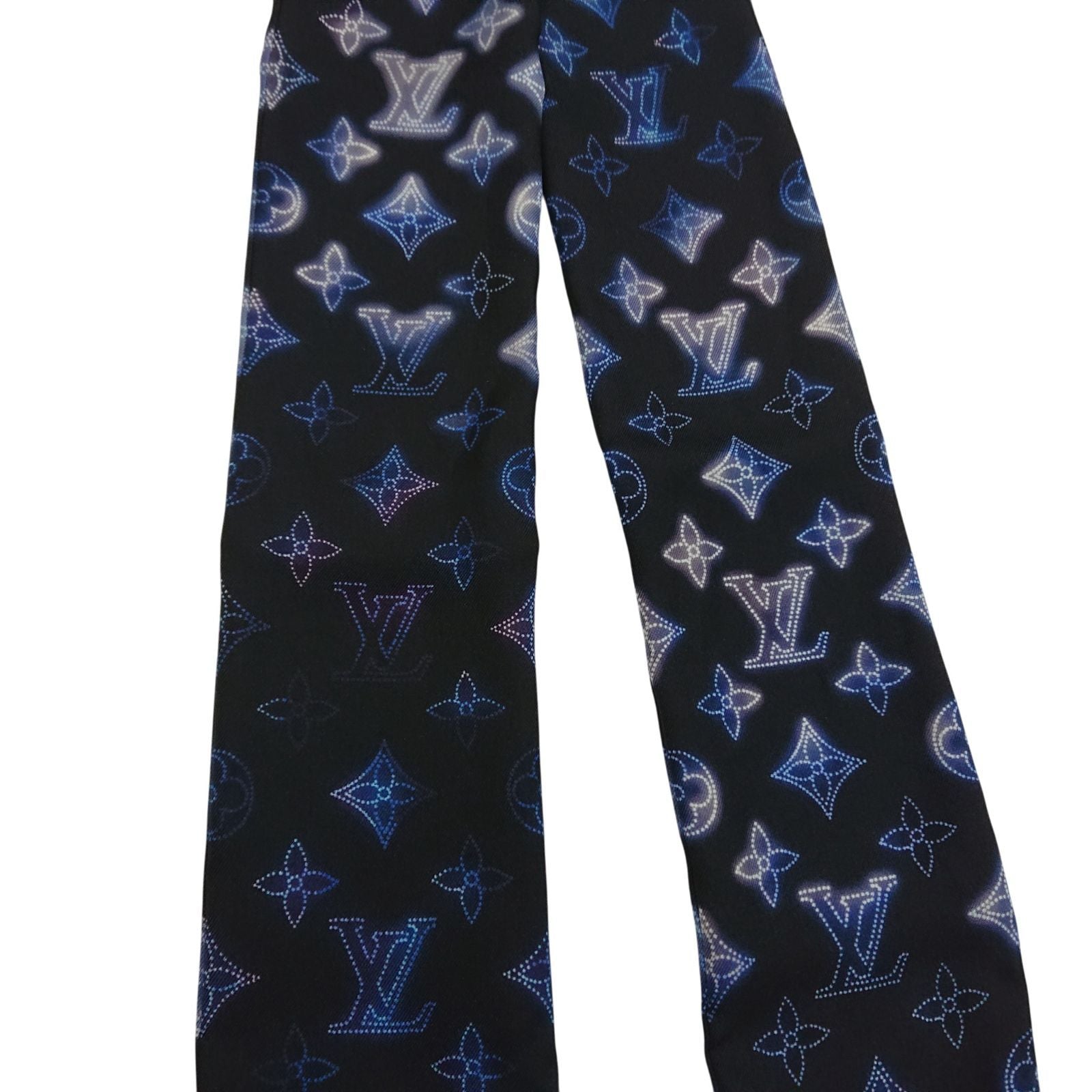 Louis Vuitton Monogram Manahi Bandeau Scarf Black Silk — view 5