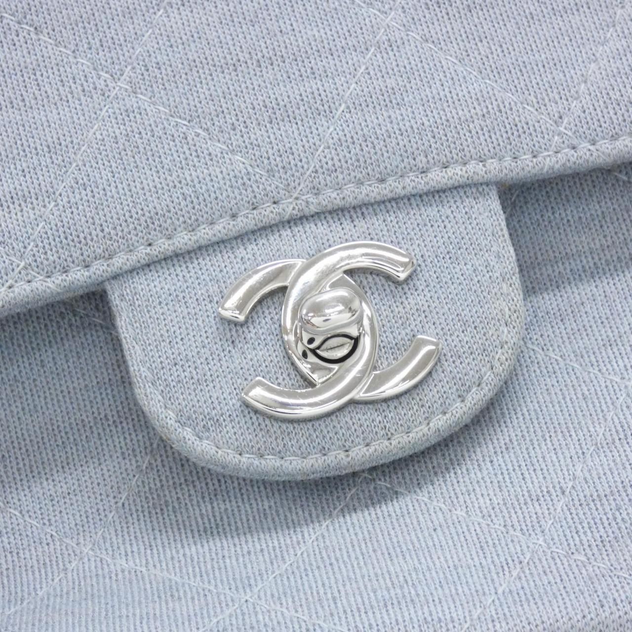 Chanel Vintage Shoulder — view 4