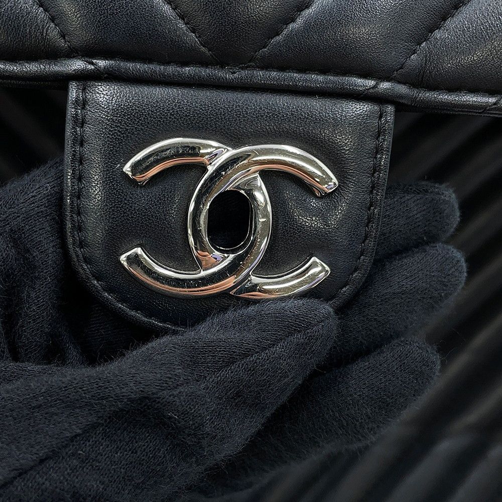 Chanel Backpack Stitch Che Blanc CC Logo Lambskin Black — view 7
