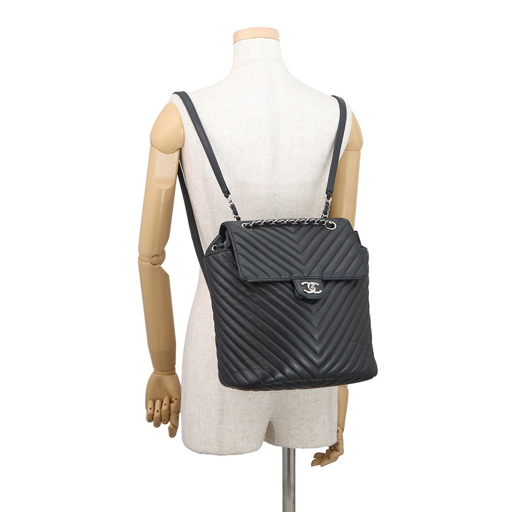 Chanel Backpack Stitch Che Blanc CC Logo Lambskin Black — view 4