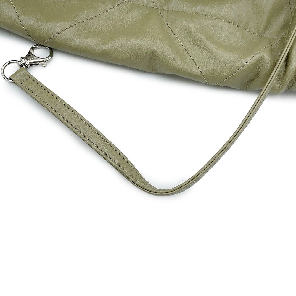 Chanel Handbag 22 Quilted Small Shiny Calf Leather — view 9