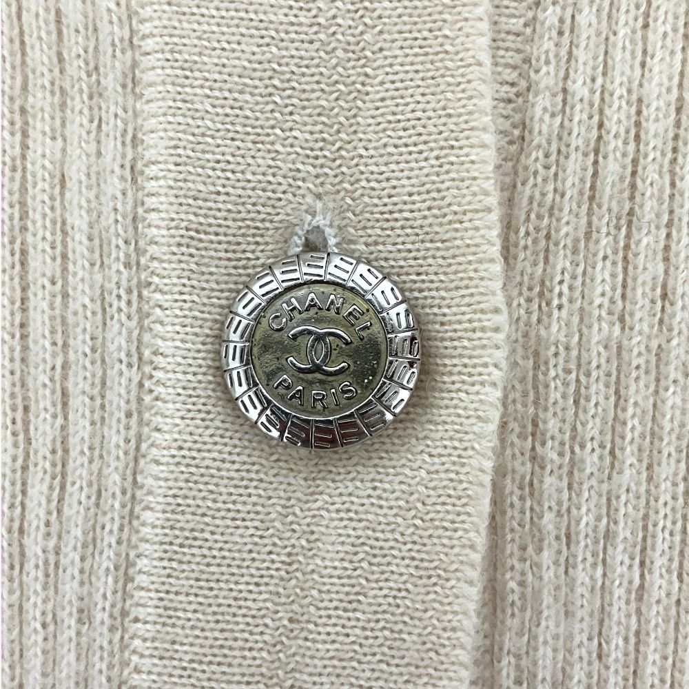 Chanel CC Logo Button Long Sleeve Cashmere Rib Knit Cardigan 34 Ivory — view 4