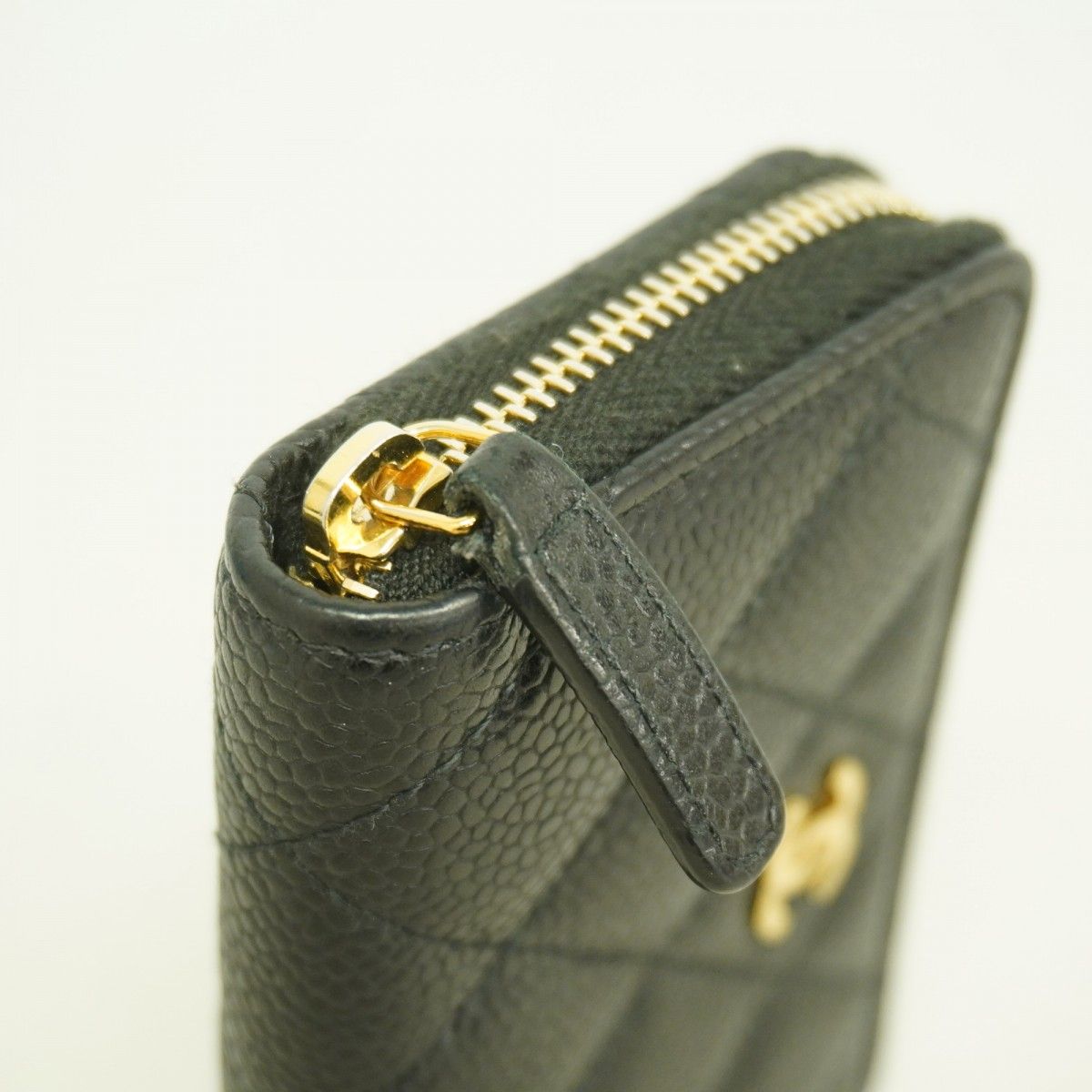 Chanel Coin Case Quilted Caviar Leather Black Gold — view 6