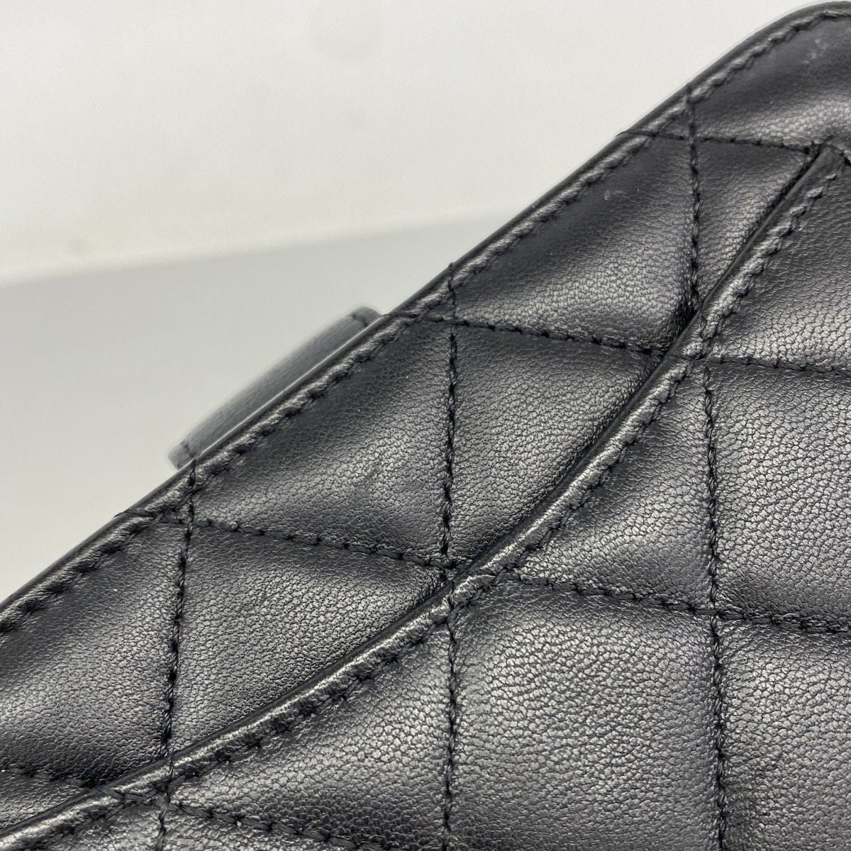 Chanel Wallet Quilted Lambskin Black Silver — view 8