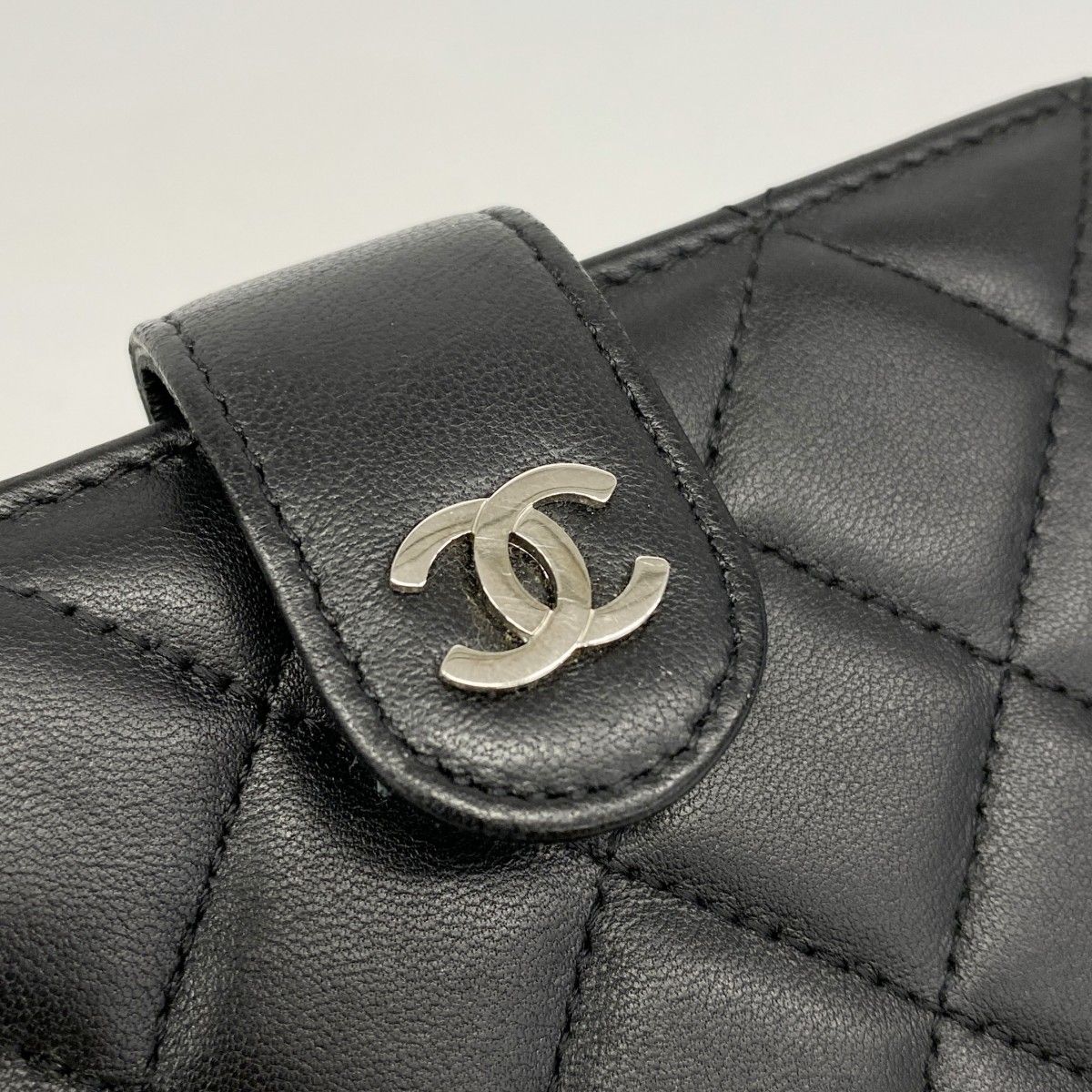 Chanel Wallet Quilted Lambskin Black Silver — view 9