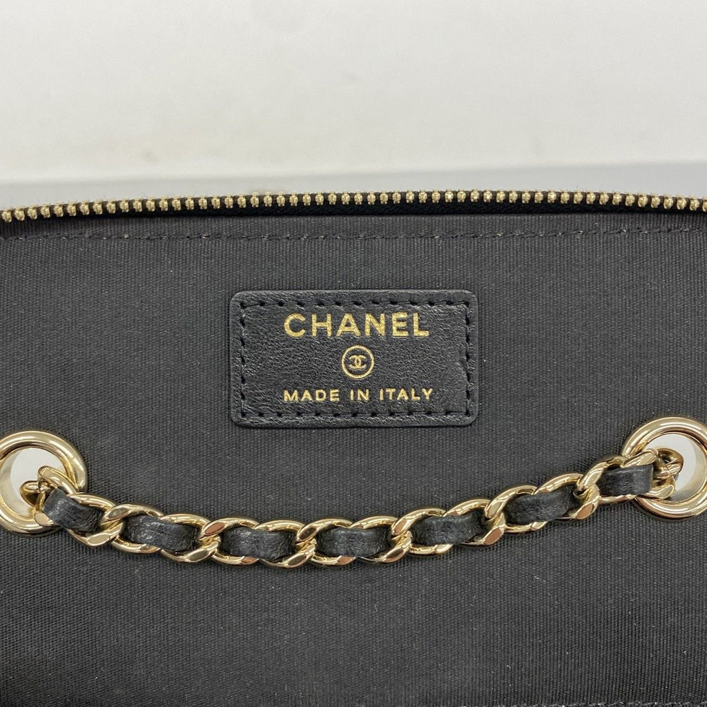 Chanel Shoulder Bag Raffia Beige Black Champagne Gold — view 5