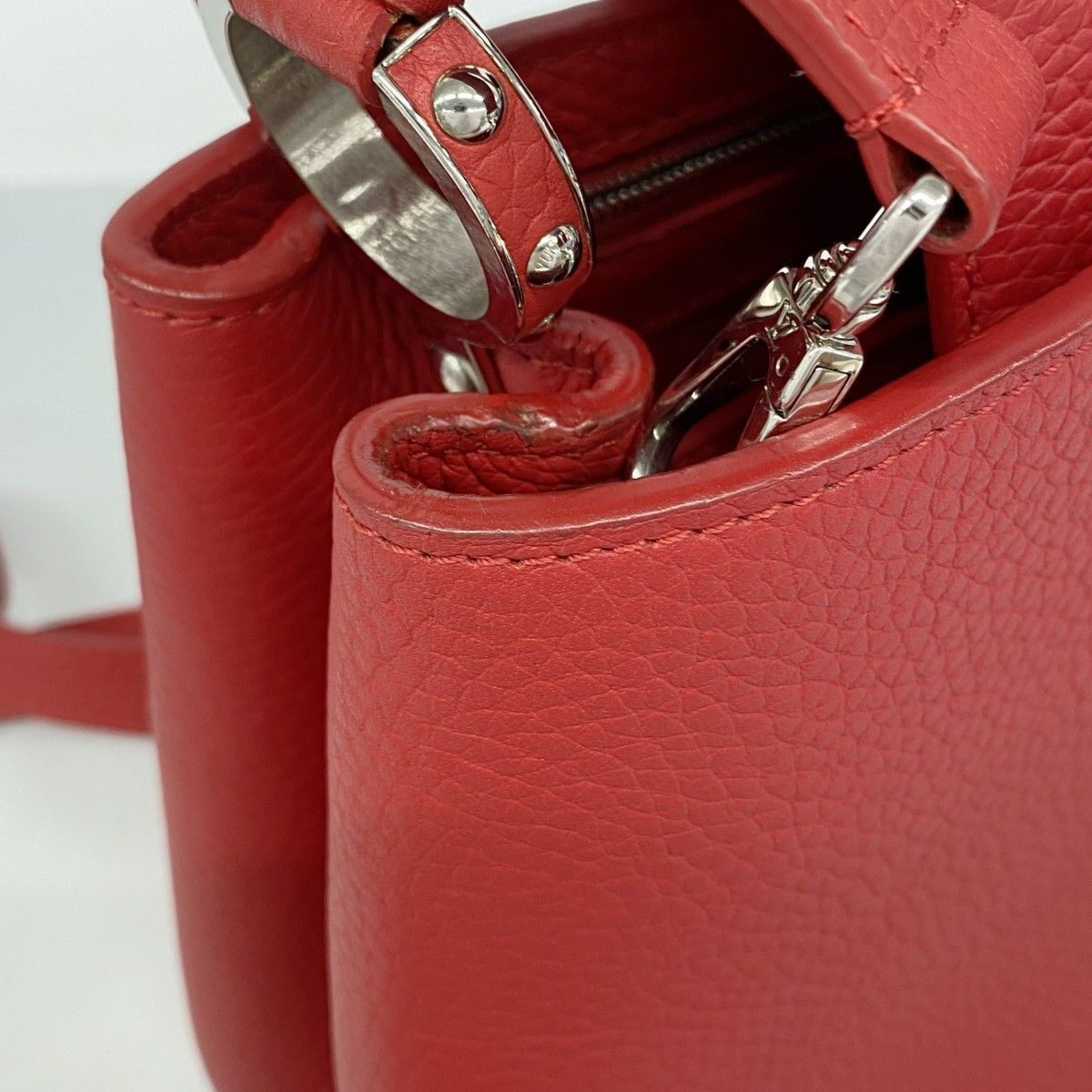 Louis Vuitton Handbag Taurillon Capucines PM Ruby 2-Way — view 9