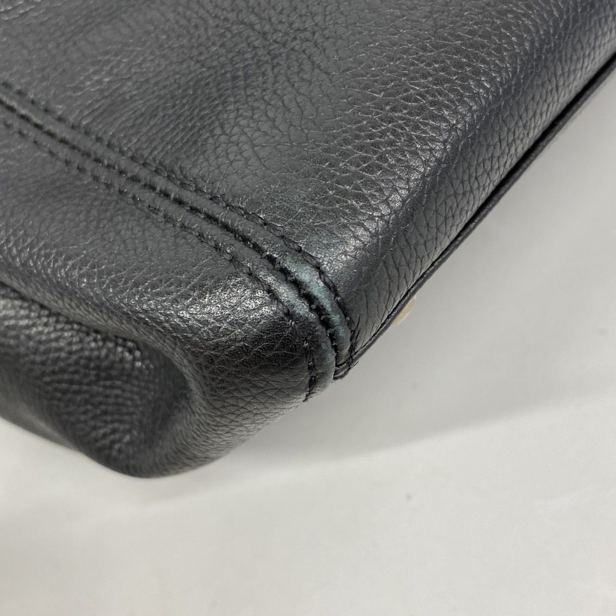 Chanel Tote Executive Leather Black Silver — view 6