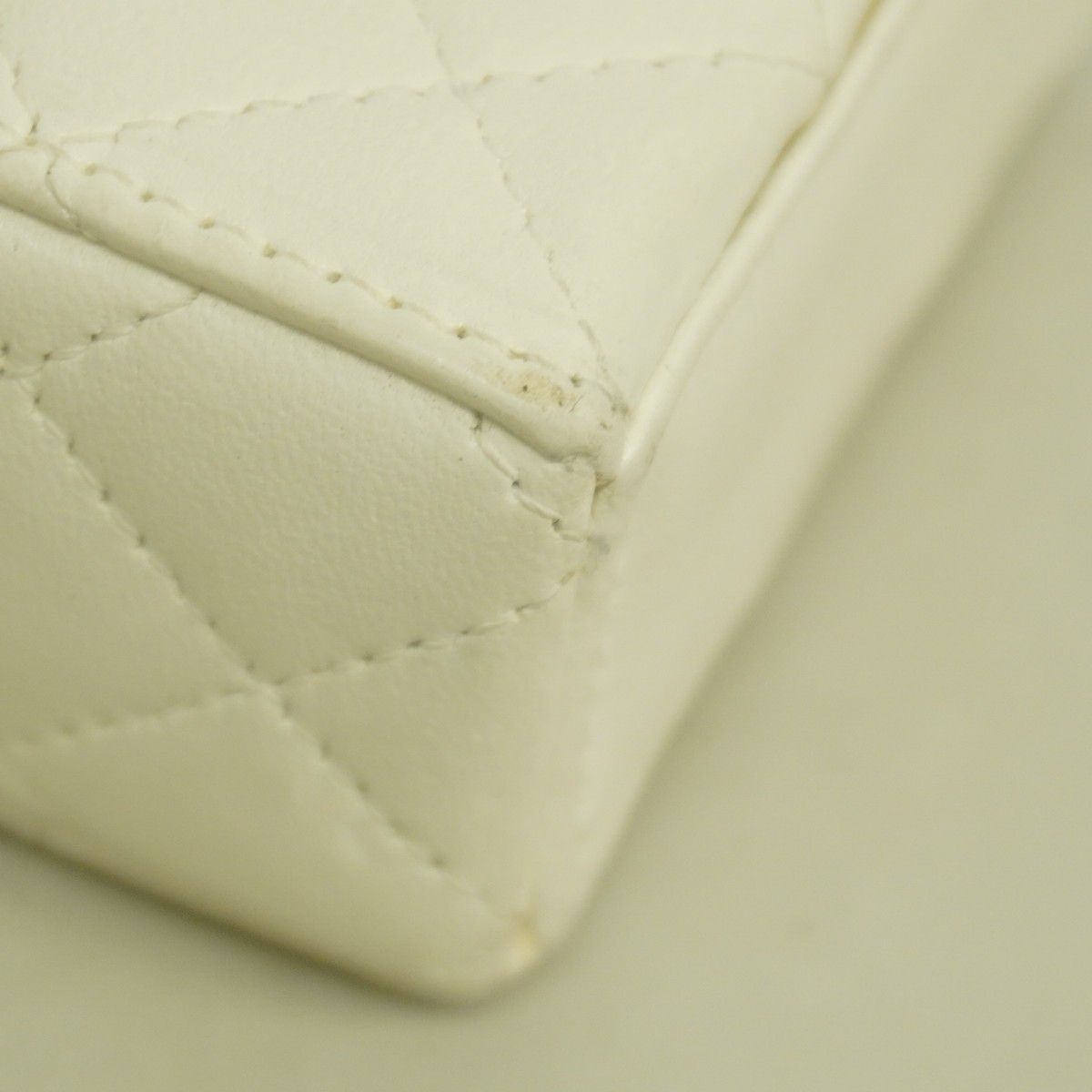 Chanel Airpods Case Quilted Lambskin White Champagne Gold Shoulder — view 6