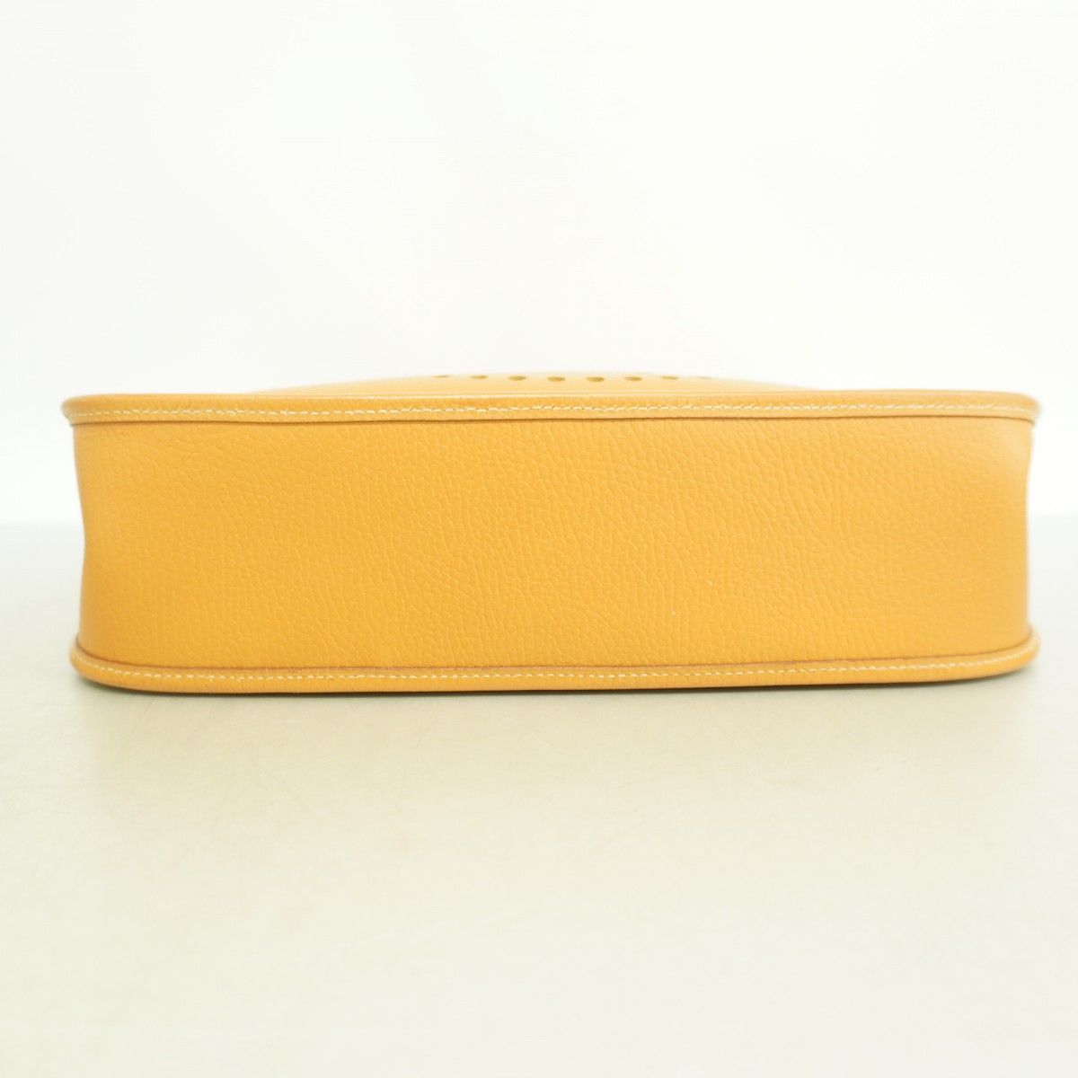 Hermes Shoulder Bag Evelyne Ardennes Natural Gold — view 3