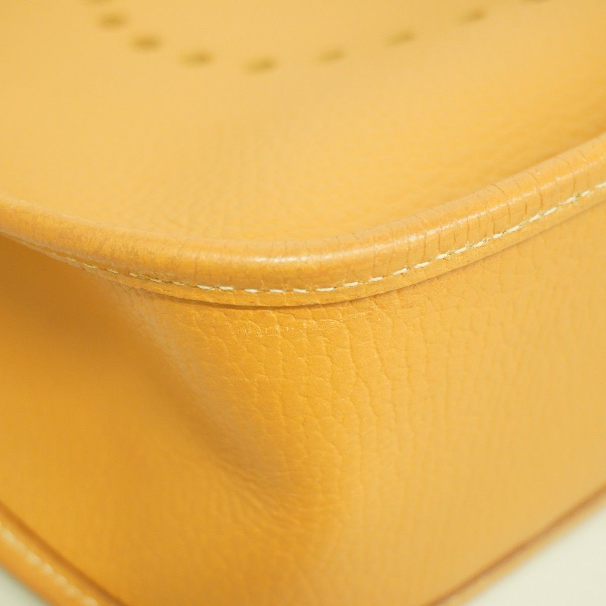 Hermes Shoulder Bag Evelyne Ardennes Natural Gold — view 7