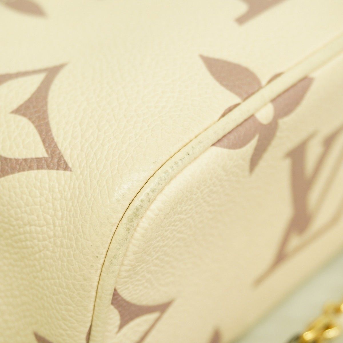 Louis Vuitton Vanity Bag Monogram Empreinte Bicolor PM Cream Bois Droz 2-Way — view 7