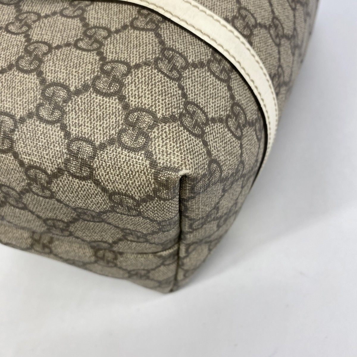 Gucci Tote GG Supreme Brown Champagne Gold — view 7