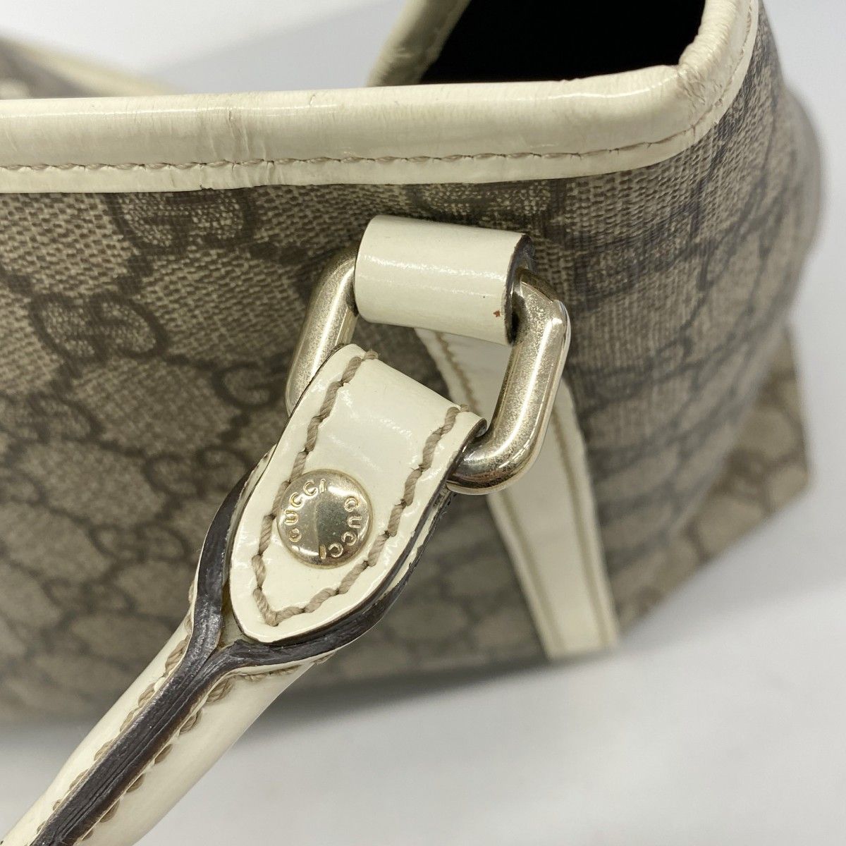 Gucci Tote GG Supreme Brown Champagne Gold — view 9